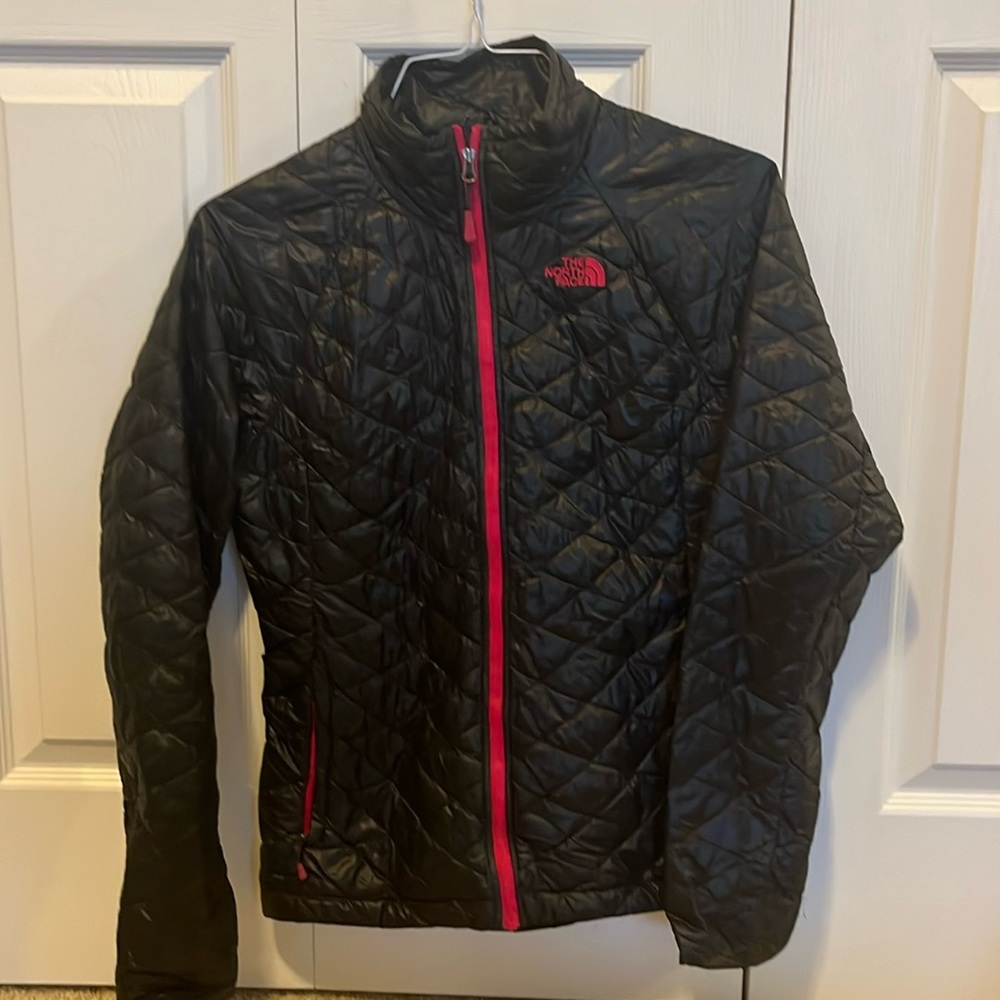Women’s North Face Thermoball Coat